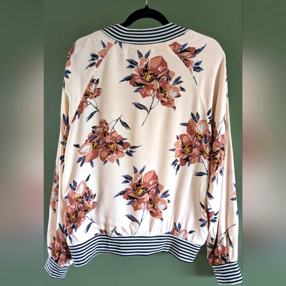 Saltwater Luxe Crossfire Floral Bomber Zip Up Casual Style Jacket Large Lined - Picture 3 of 14
